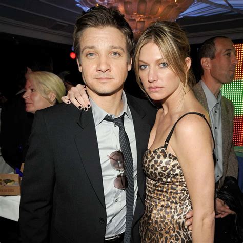 jeremy renner freundin|jeremy renner ehefrau.